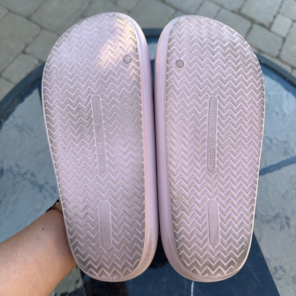 BEACH SLIDES
SQUISH SANDAL LIGHT PINK EVA size 9 - Picture 4 of 4